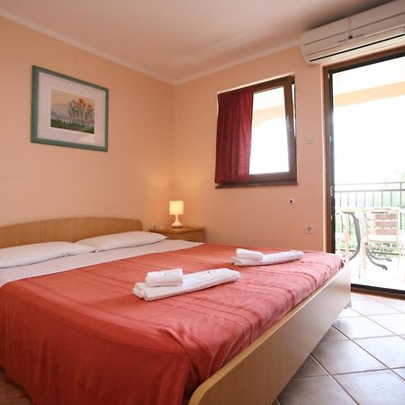 Apartments Neda - Porec South Zimmer foto