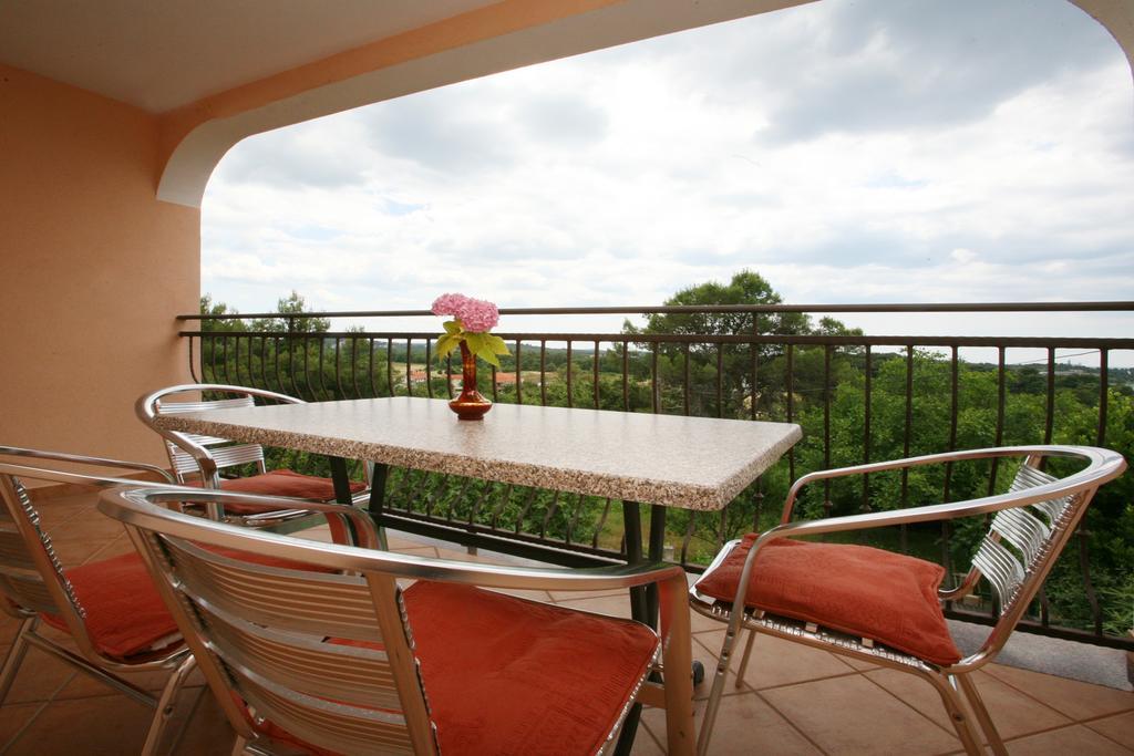 Apartments Neda - Porec South Zimmer foto