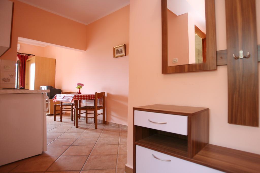 Apartments Neda - Porec South Zimmer foto