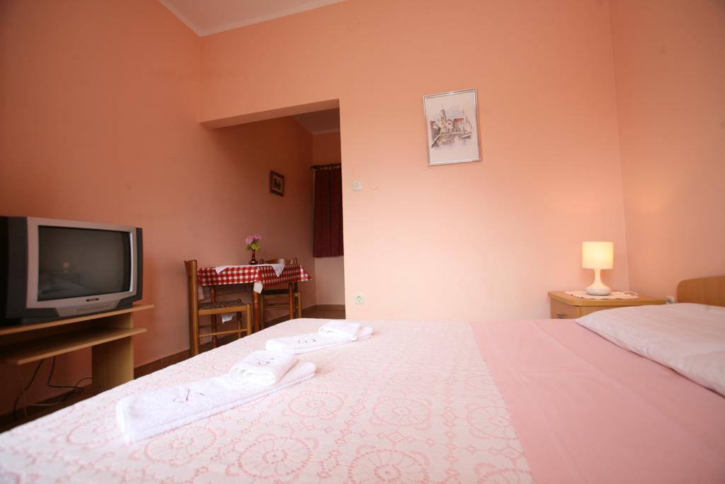 Apartments Neda - Porec South Zimmer foto