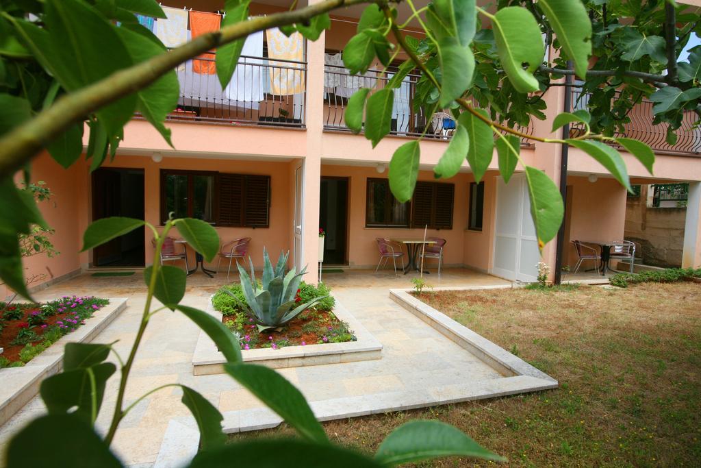 Apartments Neda - Porec South Zimmer foto