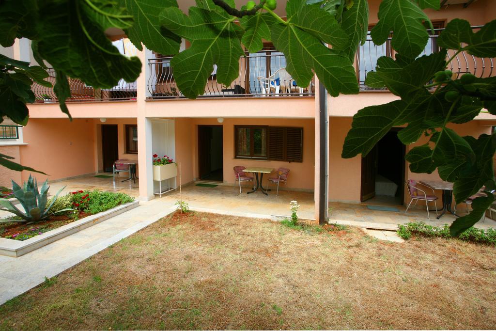 Apartments Neda - Porec South Zimmer foto